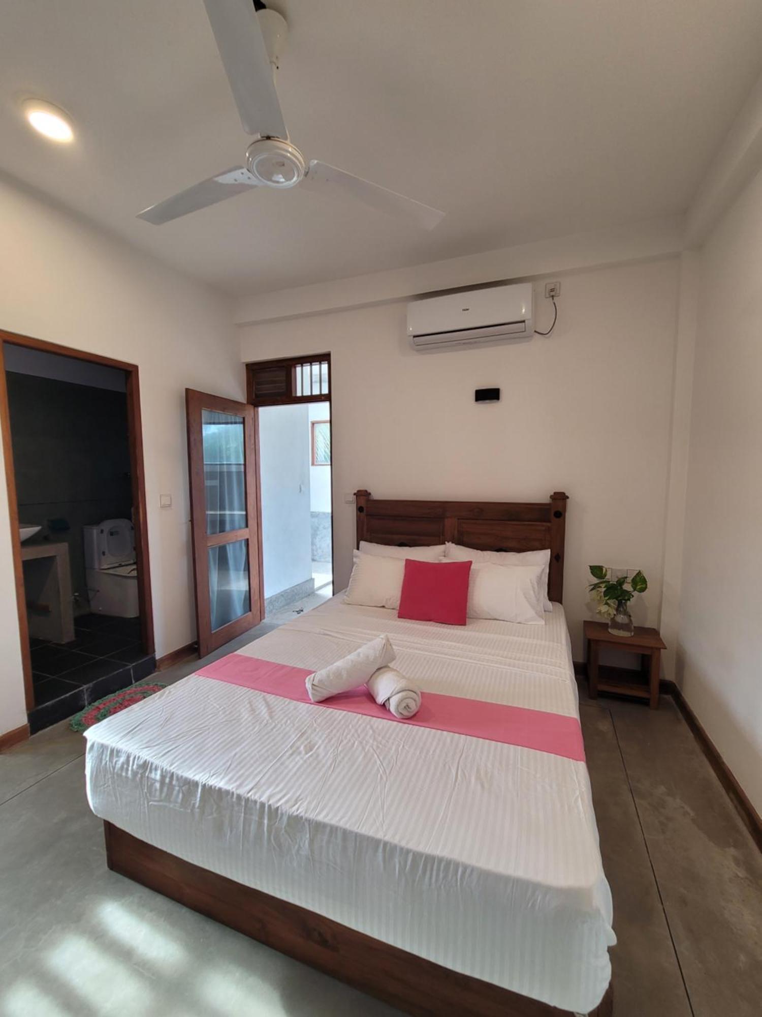 Yours 20Four Ahangama Ngoại thất bức ảnh