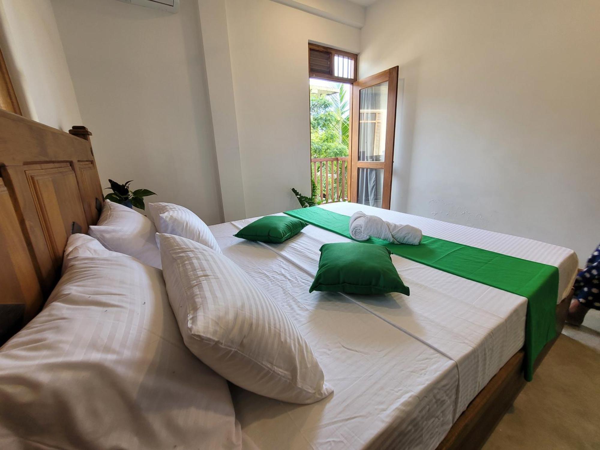 Yours 20Four Ahangama Ngoại thất bức ảnh
