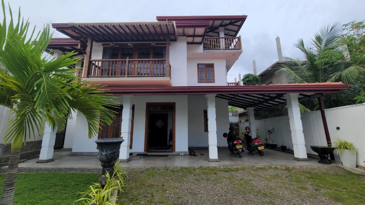 Yours 20Four Ahangama Ngoại thất bức ảnh