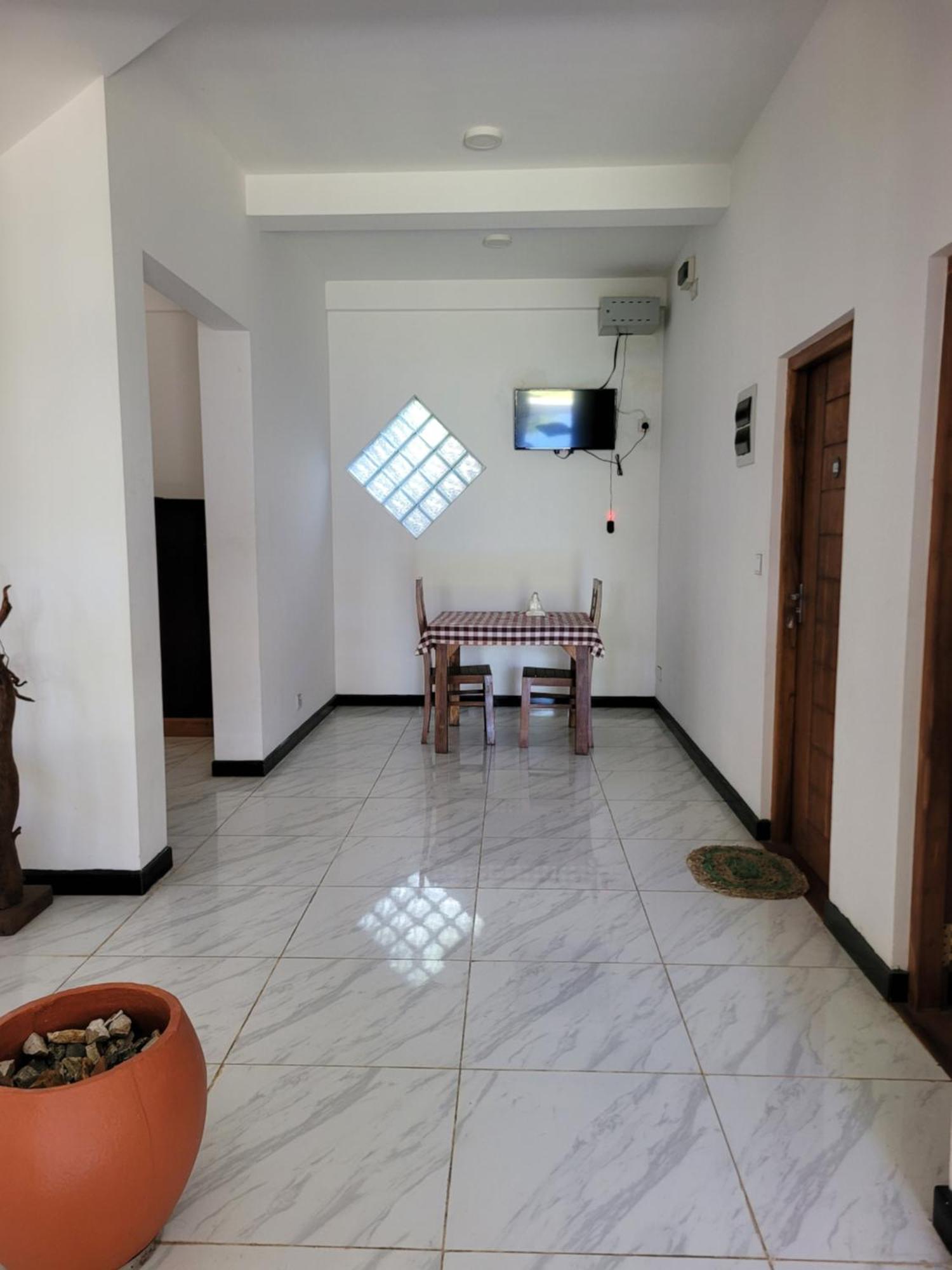 Yours 20Four Ahangama Ngoại thất bức ảnh